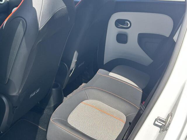 Renault TWINGO Z.E. R80 Série Limitée Vibes SoH 93,8% | Carplay | Camera | Cruise Control | Half Leder