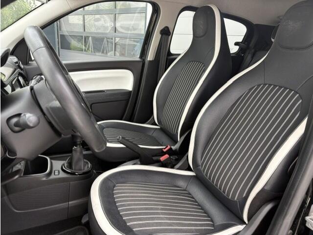 Renault TWINGO 1.0 SCe Intens | Camera achter | LM Velgen | Climate controle | metallic lak |