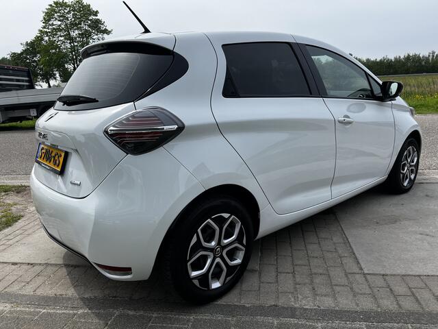 Renault ZOE E-Tech Electric R110 Life 41 kWh (AccuHuur) / ¤2000,- subsidie mogelijk! / Stoelverw. / Stuurverw. / Apple Carplay - Android Auto /