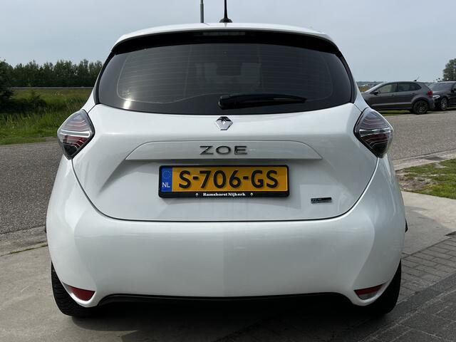 Renault ZOE E-Tech Electric R110 Life 41 kWh (AccuHuur) / ¤2000,- subsidie mogelijk! / Stoelverw. / Stuurverw. / Apple Carplay - Android Auto /