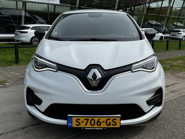 Renault ZOE E-Tech Electric R110 Life 41 kWh (AccuHuur) / ¤2000,- subsidie mogelijk! / Stoelverw. / Stuurverw. / Apple Carplay - Android Auto /