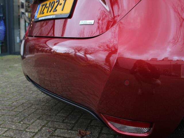 Renault ZOE R110 Bose 41 kWh (ex Accu) / ¤2.000 SUBSIDIE / NAVI / DEALER OND. / CRUISE / CLIMATE / STOELV. / KEYLESS / PDC A / CAMERA / 16'' LMV