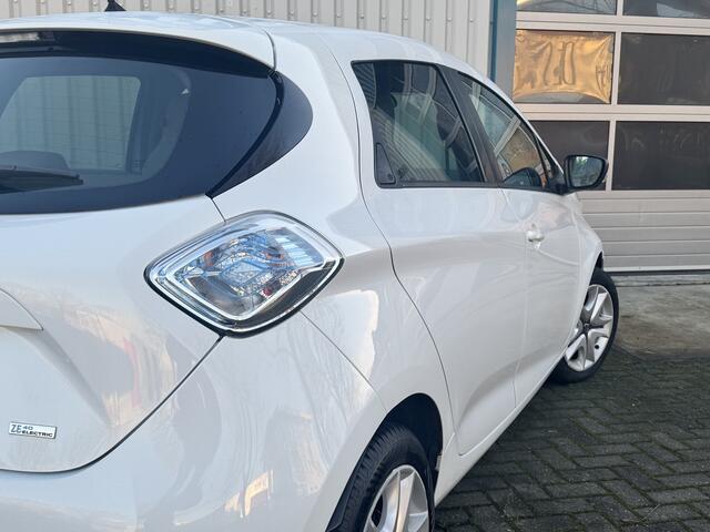 Renault ZOE R90 Life 41 kWh Grote range! Navi/ Cruise/ Audio/ Nieuwe elektr motor a ¤5k