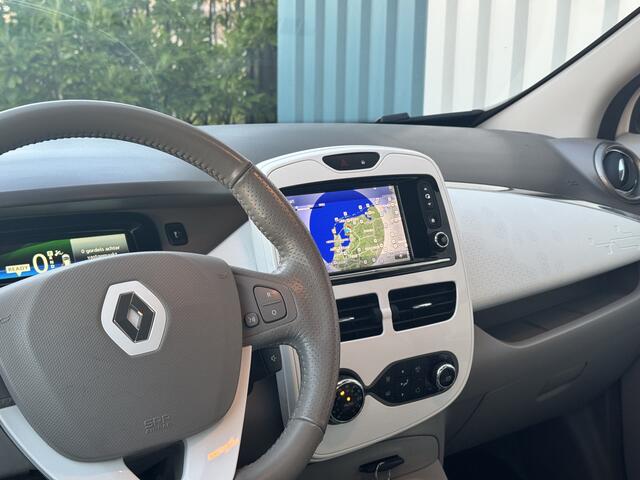 Renault ZOE R90 Life 41 kWh Grote range! Navi/ Cruise/ Audio/ Nieuwe elektr motor a ¤5k