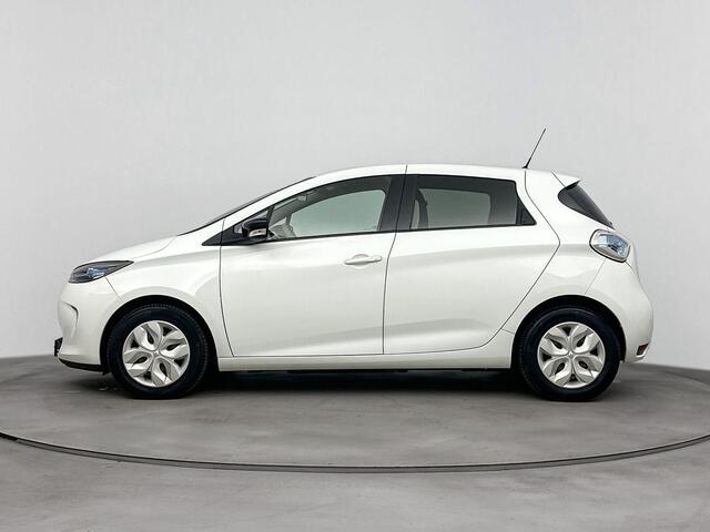 Renault ZOE R240 Intens 22 kWh (ex Accu) 88pk | Huur Accu | Navigatie | Climate Control | Parkeersensoren | Prijs is excl maandelijkse kosten huuraccu vanaf ¤64,- p.m.