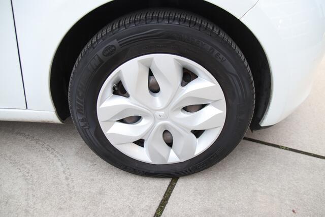 Renault ZOE 41 kWh koopaccu! R-link2, dealer onderhouden, Keyless,1e eig, PDC Aanbieding!
