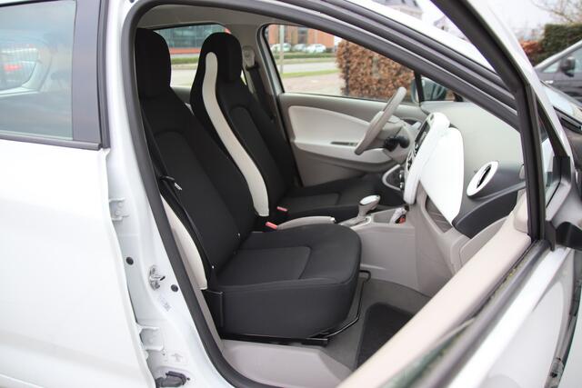 Renault ZOE 41 kWh koopaccu! R-link2, dealer onderhouden, Keyless,1e eig, PDC Aanbieding!