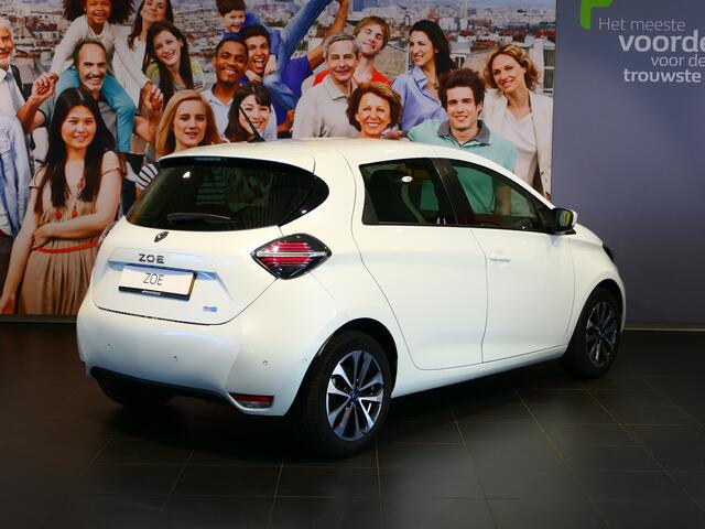 Renault ZOE R135 Intens 52 kWh *Stoel + stuurverwarming* - Navi, cruise, camera, sensor v+a
