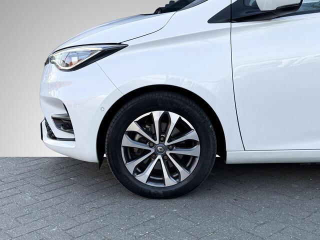 Renault ZOE R135 Intens 52 kWh | Navigatie | Camera | Dodehoek Detectie | Stoelverwarming | LED Koplampen | Apple Carplay/Android Auto | Rijklaarprijs!