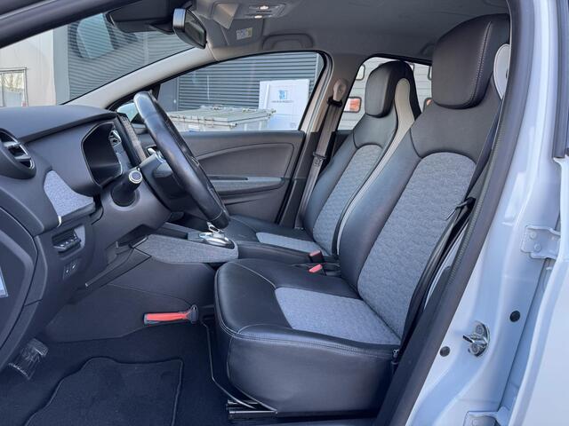 Renault ZOE R135 Intens 52 kWh | Navigatie | Camera | Dodehoek Detectie | Stoelverwarming | LED Koplampen | Apple Carplay/Android Auto | Rijklaarprijs!