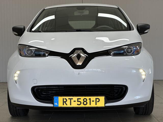 Renault ZOE R90 Life 41 kWh/ Koopaccu!/ Navi/ Clima/ Cruise/ Elek. pakket/ Isofix/ Bluetooth/ Multi. LEDER. Stuur/ LED Dagrijverl.