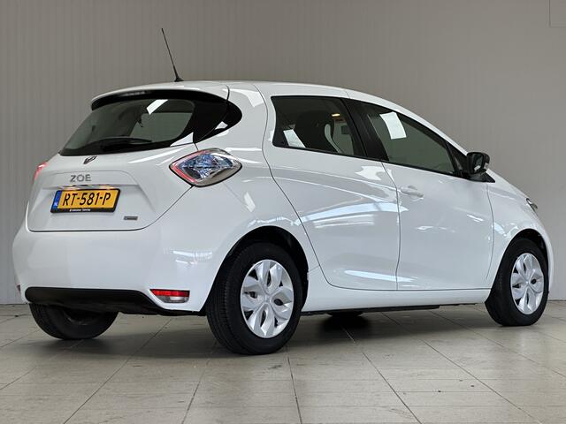 Renault ZOE R90 Life 41 kWh/ Koopaccu!/ Navi/ Clima/ Cruise/ Elek. pakket/ Isofix/ Bluetooth/ Multi. LEDER. Stuur/ LED Dagrijverl.