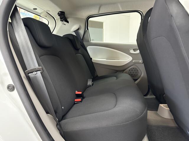 Renault ZOE R90 Life 41 kWh/ Koopaccu!/ Navi/ Clima/ Cruise/ Elek. pakket/ Isofix/ Bluetooth/ Multi. LEDER. Stuur/ LED Dagrijverl.