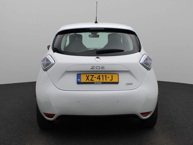 Renault ZOE R90 Life 41 kWh | Incl. Koopaccu | PDC Achter | Licht- & Regensensor | Full-Map Navigatie | Cruise Control & Snelheidsbegrenzer | Climate Control | Keyless