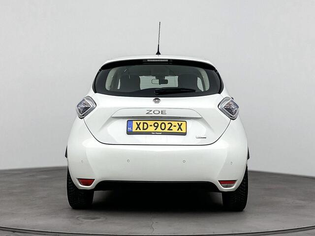 Renault ZOE R90 Life 41 kWh | Incl. Koopaccu | PDC Achter | Licht- & Regensensor | Full-Map Navigatie | Cruise Control & Snelheidsbegrenzer | Climate Control | Keyless
