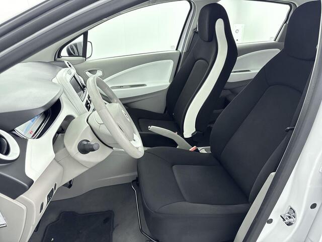 Renault ZOE R90 Life 41 kWh | Incl. Koopaccu | PDC Achter | Licht- & Regensensor | Full-Map Navigatie | Cruise Control & Snelheidsbegrenzer | Climate Control | Keyless