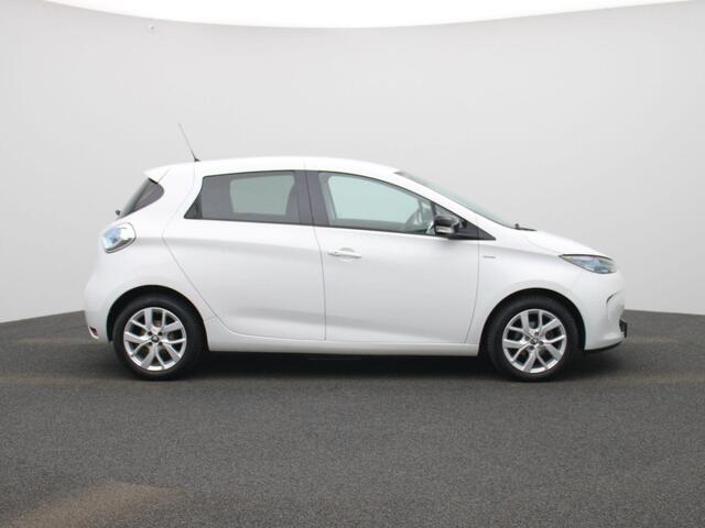 Renault ZOE R110 Limited 41 kWh | Navigatie | Achteruitrijcamera | Parkeersensoren | Cruise & Climate Control | Apple / Android Carplay