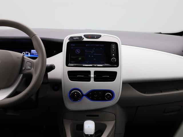 Renault ZOE R90 Life 41 kWh | INCL.KOOPACCU | NAVIGATIE | PARKEERSENSOREN | CLIMATE CONTROL | CRUISE CONTROL | BLUETOOTH |