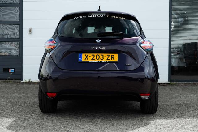 Renault ZOE R 135 PK Iconic 52 kWh | Bose geluid | Lederen bekleding | Groot scherm | Stoel en stuur verwarming |