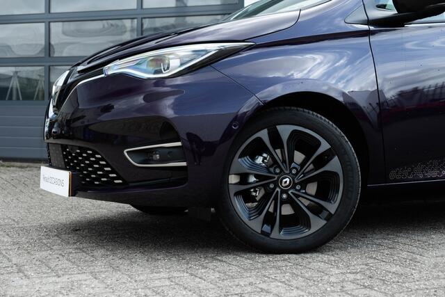 Renault ZOE R 135 PK Iconic 52 kWh | Bose geluid | Lederen bekleding | Groot scherm | Stoel en stuur verwarming |