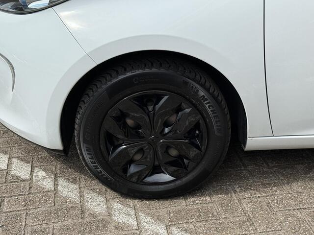 Renault ZOE R90 Life Black Line 41 kWh | NAP | Accu inclusief | Navigatie | Key-less | Cruise Control | Parkeersensoren | Climate Control | BT-Telefoonfunctie |