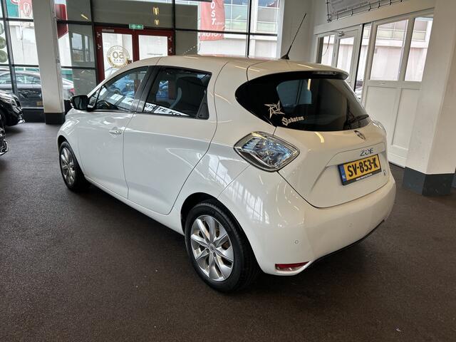 Renault ZOE R240 Intens 22 kWh (ex Accu) | Cruise control | Achteruitrijcamera | Navigatie | Climate control | Parkeersensoren