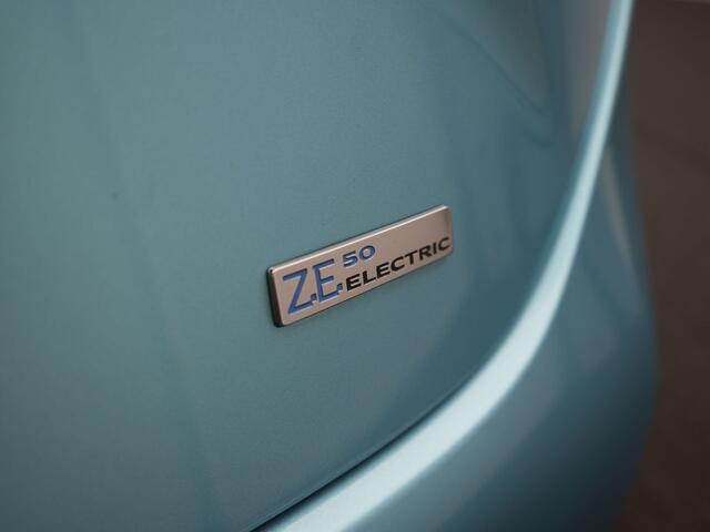 Renault ZOE R135 Intens 52 kWh - RIJKLAARPRIJS - Achteruitrijcamera - All Seasonbanden - Cruise Control