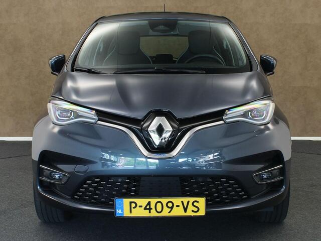 Renault ZOE R110 Life Carshare 52 kWh - KOOPACCU 52 KWH - 2 LAADKABELS - PARKEERSENSOREN VOOR/ACHTER - DODEHOEK DETECTIE - HALF LEDEREN BEKLEDING - CAMERA - NAVIGATIE - ARMSTEUN VOOR - DAB RADIO - RIJBEREIK ONGEVEER 370 KM