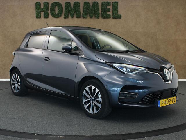Renault ZOE R110 Life Carshare 52 kWh - KOOPACCU 52 KWH - 2 LAADKABELS - PARKEERSENSOREN VOOR/ACHTER - DODEHOEK DETECTIE - HALF LEDEREN BEKLEDING - CAMERA - NAVIGATIE - ARMSTEUN VOOR - DAB RADIO - RIJBEREIK ONGEVEER 370 KM