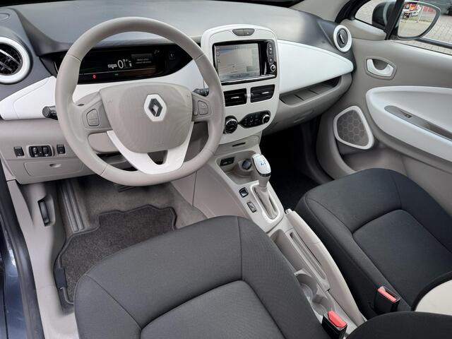 Renault ZOE R90 Life 41 kWh Comfort Pack | Navigatie Full-Map | Cruise & Climate Control | Park. Sensor | Bluetooth Tel. | Keyless Entry | Rijklaarprijs!