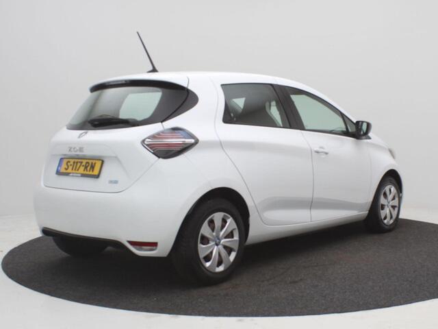 Renault ZOE R110 Life 52 kWh / 3-Fase Laden / Apple CarPlay & Android Auto / Airco / Cruise Control / Historie aanwezig /