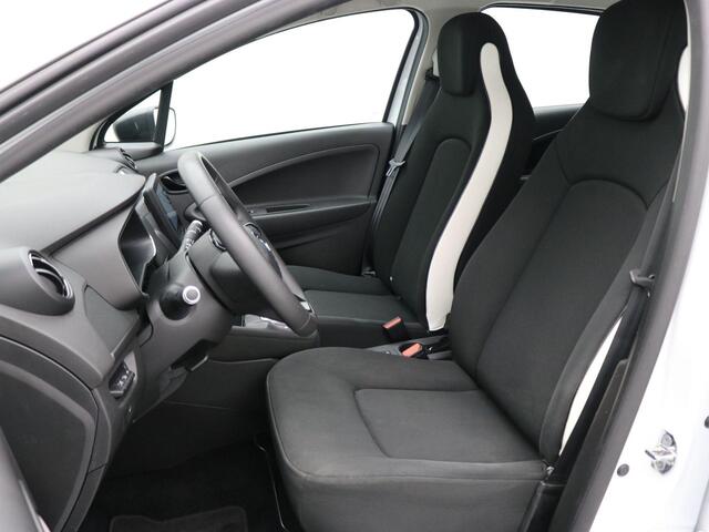 Renault ZOE R110 Life 52 kWh / 3-Fase Laden / Apple CarPlay & Android Auto / Airco / Cruise Control / Historie aanwezig /