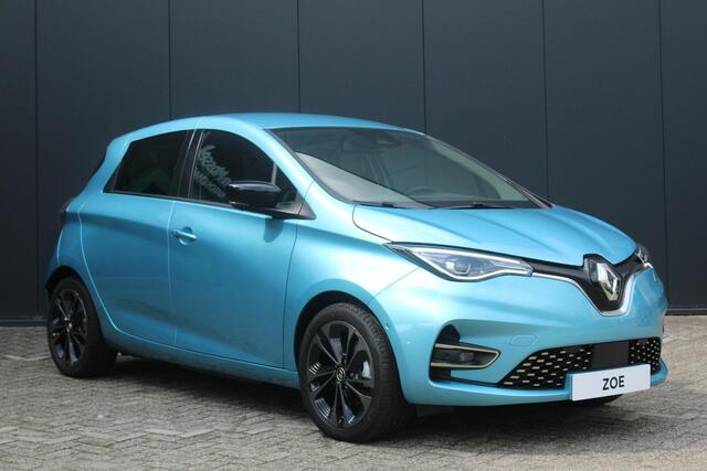 Renault ZOE R135 Iconic 52 kWh NAVIGATIE | ACHTERUITRIJCAMERA | PARKEERSENSOREN ACHTER | CLIMATE CONTROL
