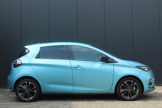 Renault ZOE R135 Iconic 52 kWh NAVIGATIE | ACHTERUITRIJCAMERA | PARKEERSENSOREN ACHTER | CLIMATE CONTROL