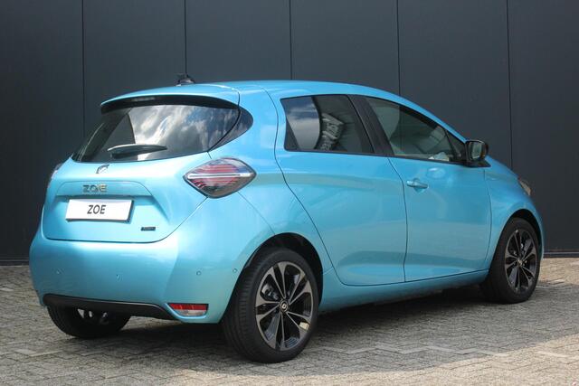 Renault ZOE R135 Iconic 52 kWh NAVIGATIE | ACHTERUITRIJCAMERA | PARKEERSENSOREN ACHTER | CLIMATE CONTROL
