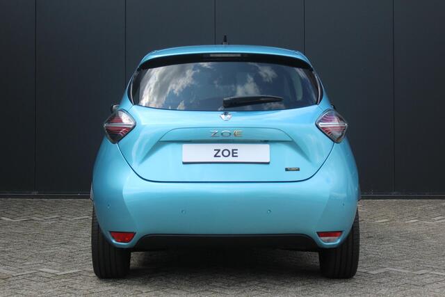 Renault ZOE R135 Iconic 52 kWh NAVIGATIE | ACHTERUITRIJCAMERA | PARKEERSENSOREN ACHTER | CLIMATE CONTROL