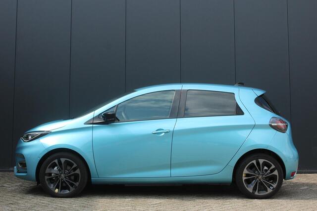Renault ZOE R135 Iconic 52 kWh NAVIGATIE | ACHTERUITRIJCAMERA | PARKEERSENSOREN ACHTER | CLIMATE CONTROL