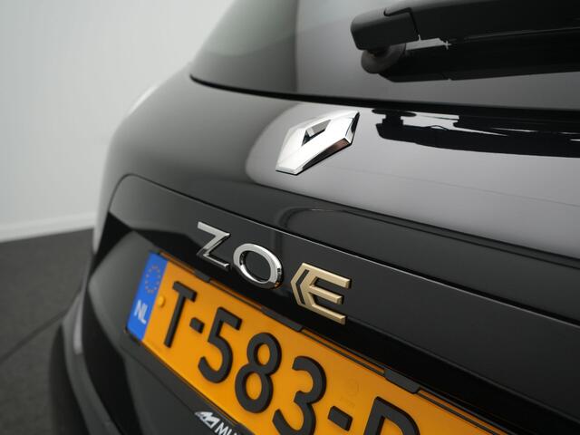Renault ZOE R135 Iconic 52 kWh - RIJKLAARPRIJS - Achteruitrijamera - Stoel- en stuurverwarming - CCS-snelladen!