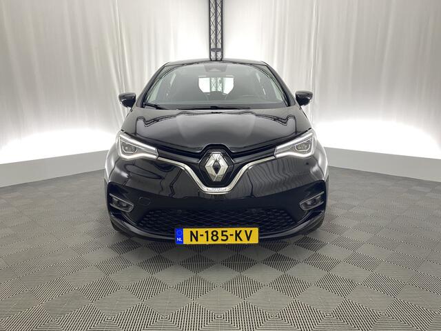 Renault ZOE R110 Life 52 kWh | Navigatie | Stuur- en stoelverwarming | Snellader | BTW