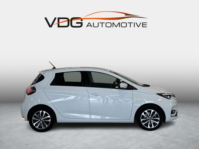 Renault ZOE Intens B-buy 52KWH R135 / Koopaccu / SOH 95% / Clima / Navigatie / Cruise Controle / Parkeer Camera / Carplay / 16" LM velgen / donker glas