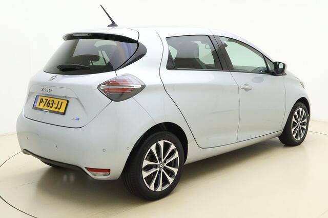 Renault ZOE R135 Intens 52 kWh | 395KM WLTP | Stoelverwarming | Parkeercamera | Navigatie | Parkeersensoren | Start/stopknop | Digital Instrumentenpaneel | Climate Control |