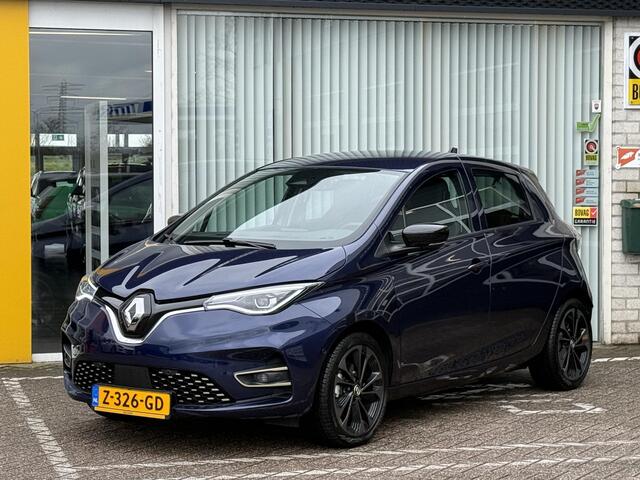 Renault ZOE R135 Iconic 52 kWh | NAP | 96% SOH | Trekhaak | Pack Winter | Navigatie groot | Achteruitrijcamera | Dodehoek detectie | Lichtmetaal 17'' | Climate Control |