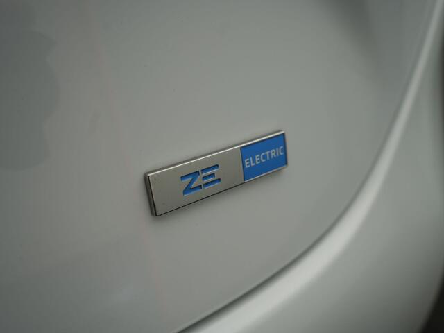 Renault ZOE R135 Intens 52 kWh - RIJKLAARPRIJS - All Seasonbanden - Achteruitrijcamera - Dealeronderhouden