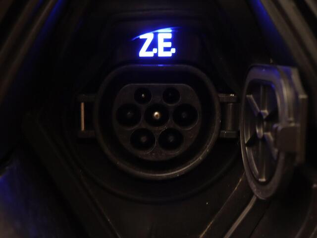 Renault ZOE R90 Intens 41 kWh - SOH 91.2%!! - ORIGINEEL NEDERLANDSE AUTO - KOOPACCU - 3 FASE LADEN - PARKEERSENSOREN ACHTER - NAVIGATIE - ACHTERUITRIJ CAMERA - KEYLESS ENTRY