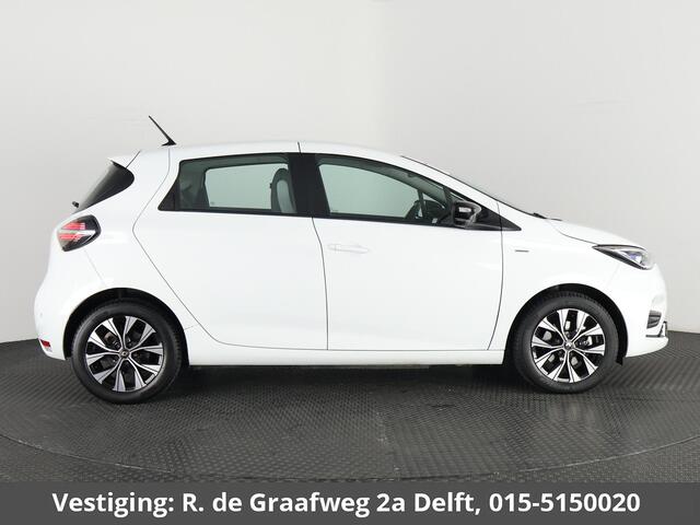 Renault ZOE R135 Limited 52 kWh SOH 96% | Navigatie | 1e eigenaar |