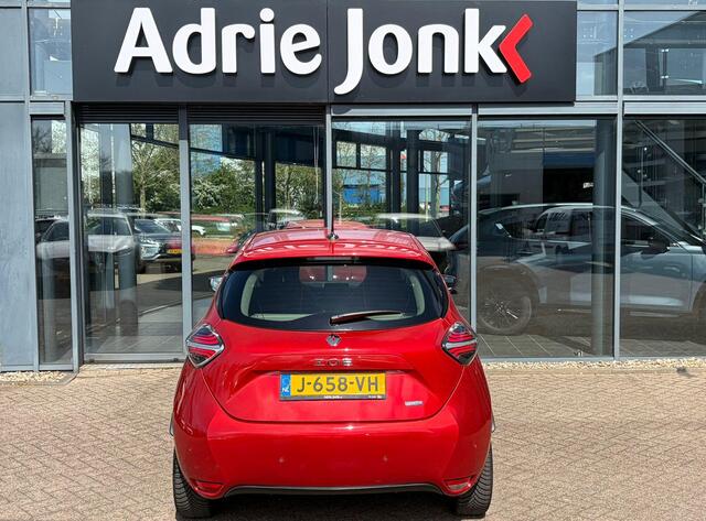 Renault ZOE R135 Intens Business 52 kWh | NED AUTO | PARK ASSIST | ACHTERUITRIJCAMERA | 16 INCH LMV | CRUISE CONTROL | STOEL + STUUR VERWARMING | APPLE & ANDROID AUTO |