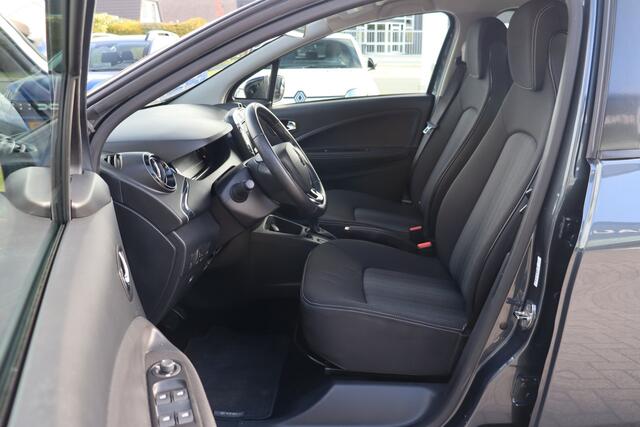 Renault ZOE R90 Life 41 kWh KOOPACCU | Cruise Control | Camera | Navigatie | Climate Control
