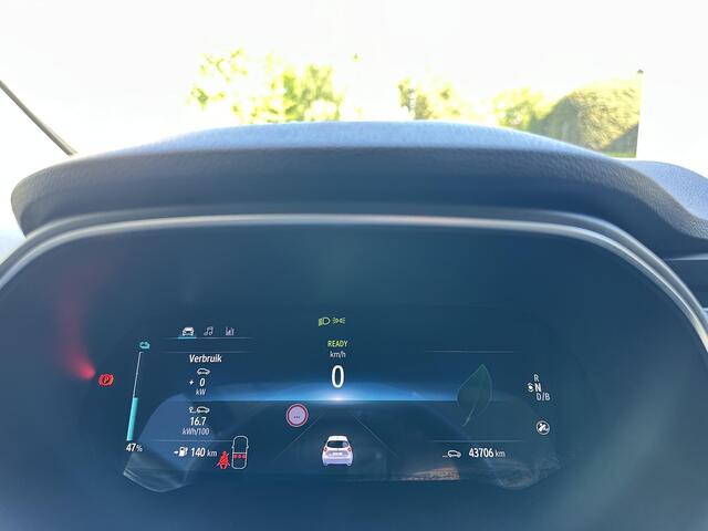 Renault ZOE R110 Experience 52 kWh | SoH 95.4% | Lage tellerstand | Dealer onderhouden | Parkeersensoren achter | Koopbatterij | Geen accuhuur | All Seasonbanden |