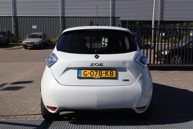 Renault ZOE Q90 Intens Huuraccu/Navigatie/Cruise control/Keyless/Licht metaal/Climate control/Cruise control/Parkeersenor achter