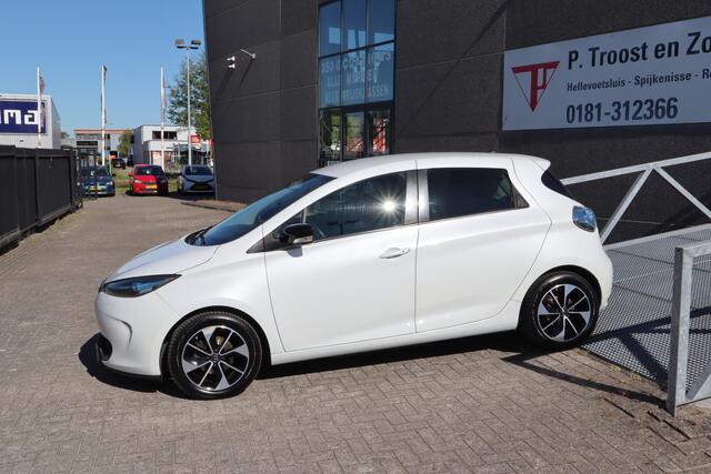 Renault ZOE Q90 Intens Huuraccu/Navigatie/Cruise control/Keyless/Licht metaal/Climate control/Cruise control/Parkeersenor achter